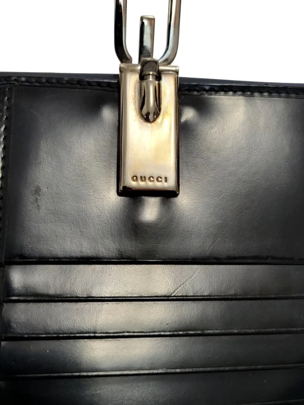 Vintage Gucci Black Smooth Leather Bifold Wallet Tom Ford Era G Clasp Italy
